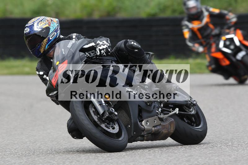 Archiv-2025/10 23.04.2025 Cornu Master School ADR/rot-rouge/63